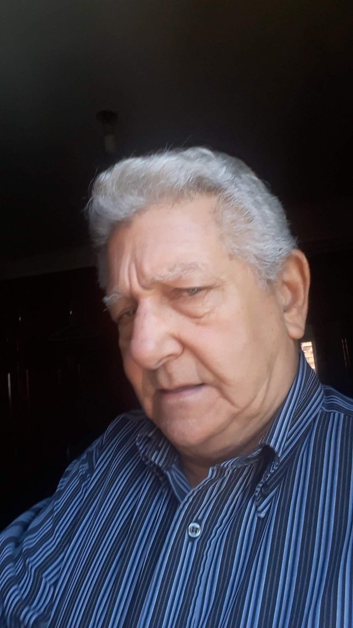 <em>antonio gomez</em>